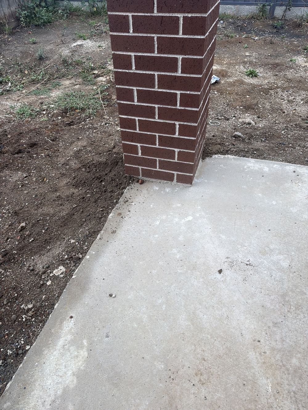 Base mortar bed joint thicker than the 20mm maximum, found during a pre-handover inspection in Berwick